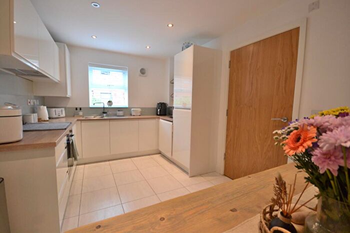 4 Bedroom Semi-Detached House For Sale In Larkin Lane, Kingswood, Hull, HU7