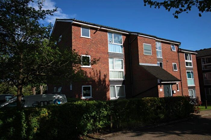 Studio To Rent In Aylsham Drive, Ickenham, UB10