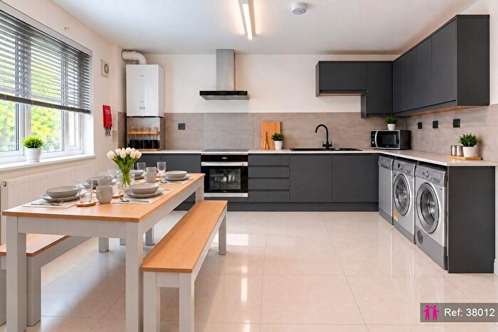 6 Bedroom End Of Terrace House To Rent In Gadd Street, Nottingham, NG7
