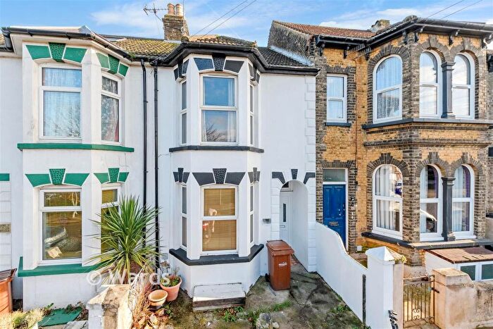 3 Bedroom Terraced House For Sale In Marlborough Road, Gillingham, Kent, ME7