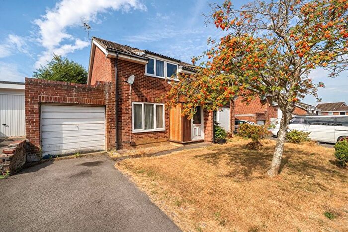 3 Bedroom Semi-Detached House For Sale In Belsay, Toothill, Swindon, SN5