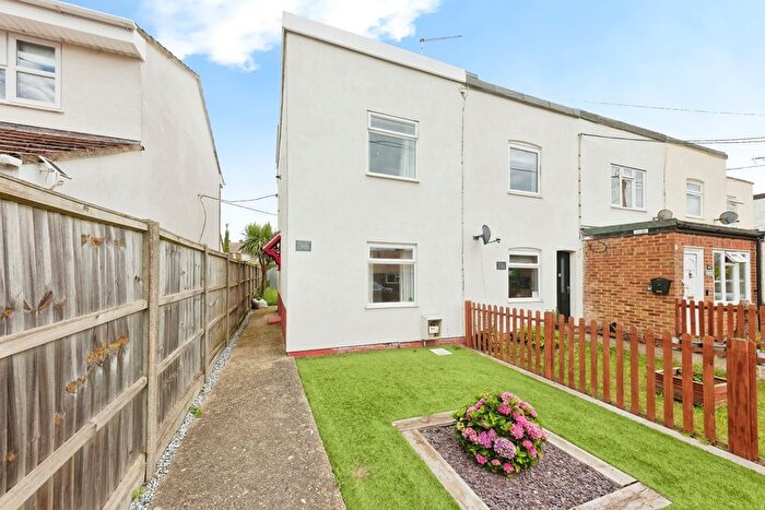 2 Bedroom Semi Detached House For Sale In Howfield Lane, Chartham Hatch, Canterbury, Kent, CT4