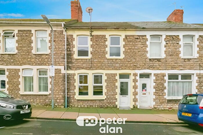 3 Bedroom Terraced House For Sale In Queen Street, Barry, CF62