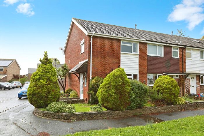 3 Bedroom End Of Terrace House For Sale In Hanbidge Crescent, Gosport, PO13