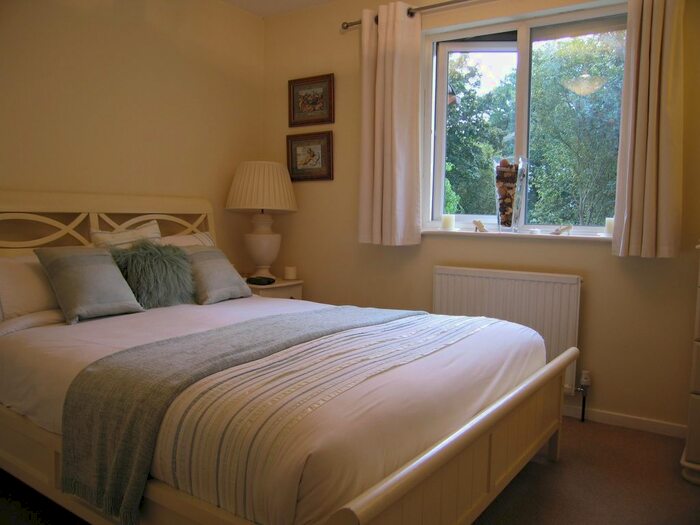 2 Bedroom Property To Rent In Monmouth Close, Chandlers Ford, Eastleigh, SO53