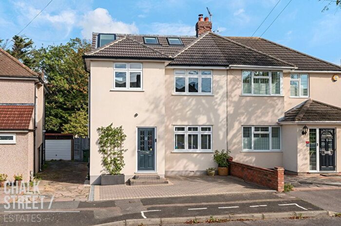 5 Bedroom Semi Detached House For Sale In Warren Drive, Hornchurch, RM12