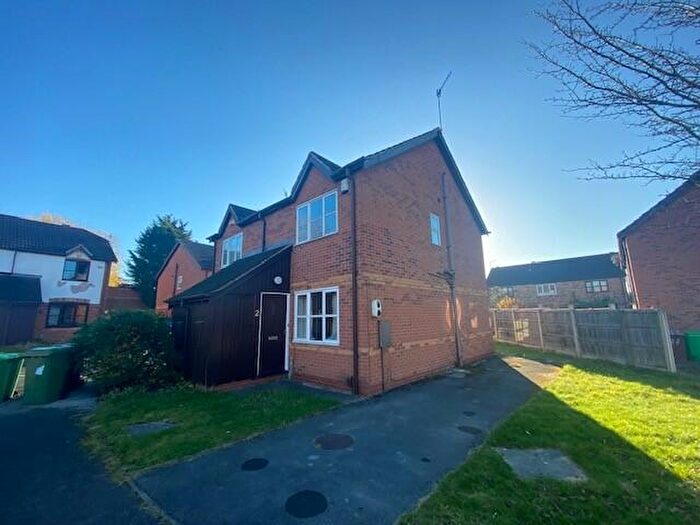 2 Bedroom Semi-Detached House To Rent In £ Pppw Bedarra Grove, NG7
