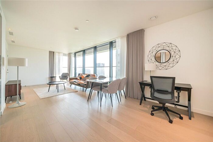 2 Bedroom Apartment To Rent In Wards Place, London, E14