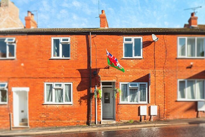 3 Bedroom Terraced House For Sale In High Street, Caistor, LN7