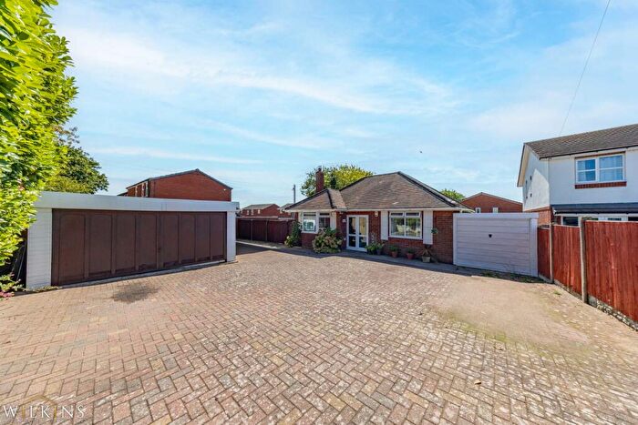 2 Bedroom Bungalow For Sale In Glascote Road, Glascote, Tamworth, Staffordshire, B77
