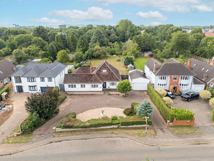 6 Bedroom Detached House For Sale In Cranford Road, Kettering, NN15