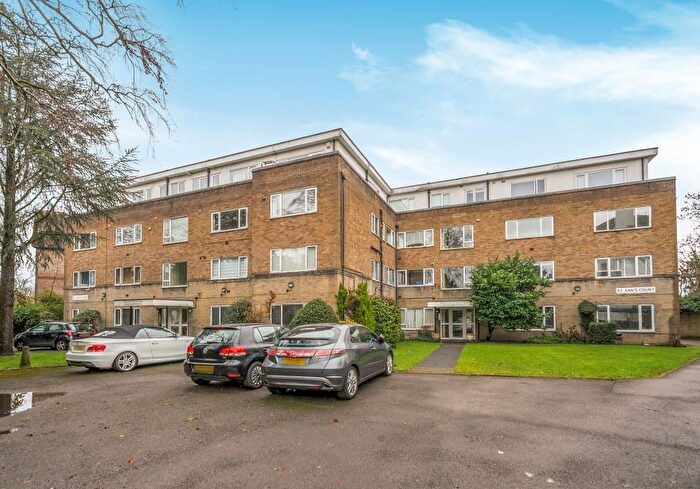 2 Bedroom Flat For Sale In St Anns Court, Sunningfields Road, Hendon, London, NW4