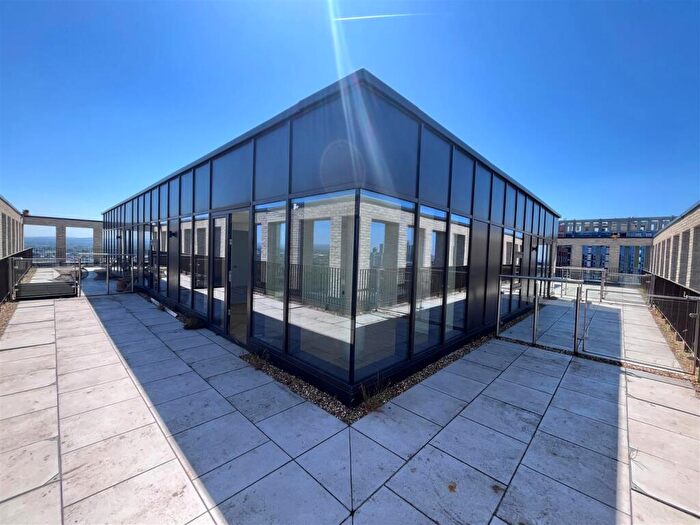 3 Bedroom Penthouse For Sale In Victoria House, Great Ancoats Street, Manchester, M4