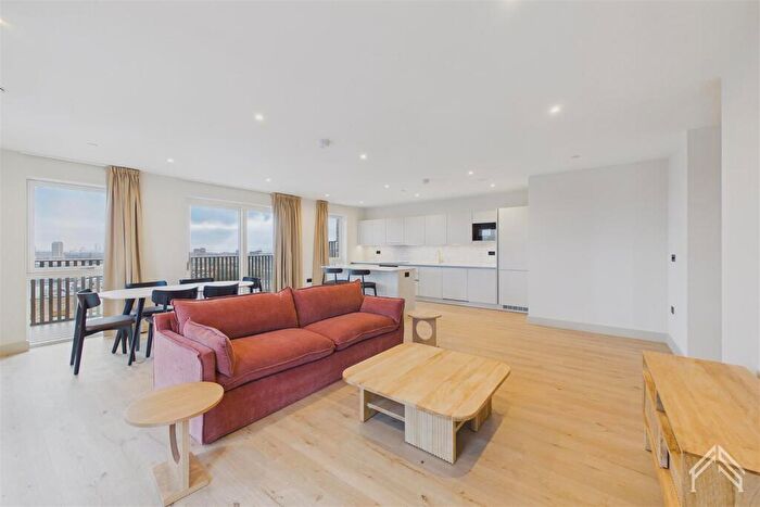 3 Bedroom Apartment To Rent In Duxford Tower, London, NW9