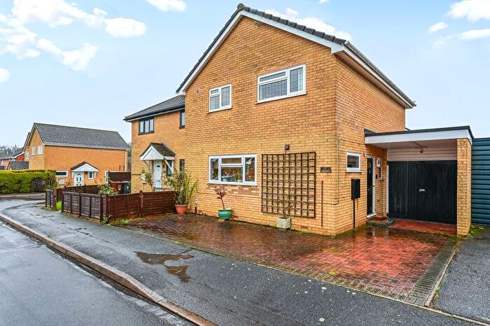 3 Bedroom Semi-Detached House For Sale In Larkfield, Chineham, RG24