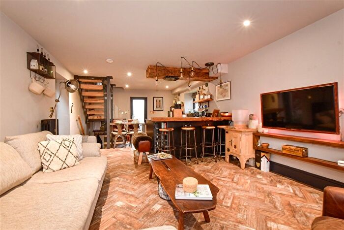 2 Bedroom Cottage For Sale In High Street, Wroxall, Isle Of Wight, PO38