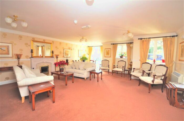 1 Bedroom Apartment For Sale In Chesham Road, Amersham, HP6