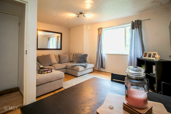 2 Bedroom Apartment To Rent In Moorby Court, Craiglee Drive, Cardiff, CF10