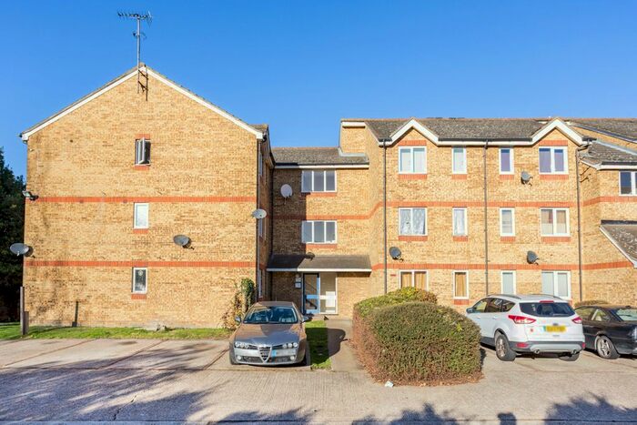 1 Bedroom Flat To Rent In Parsonage Road, Grays, RM20