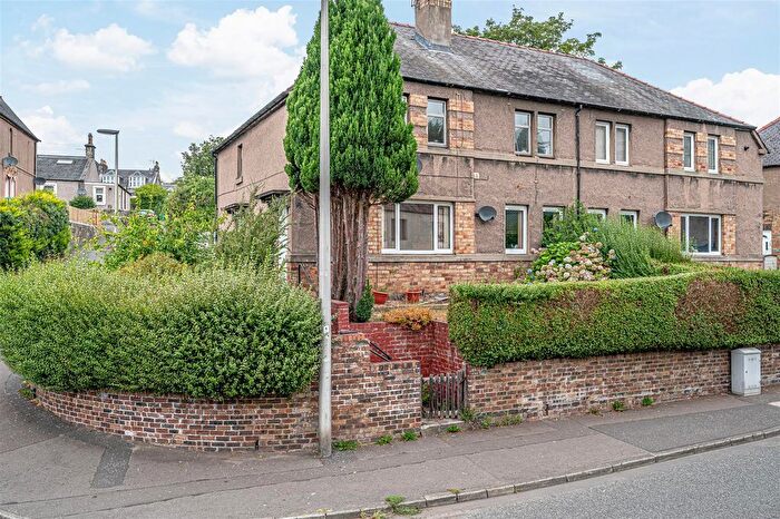 2 Bedroom Flat For Sale In Broomhead Drive, Dunfermline, KY12