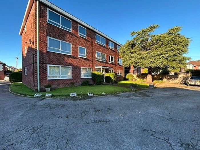 1 Bedroom Flat To Rent In Arran Court Cedar Lawn, Cheadle, SK8