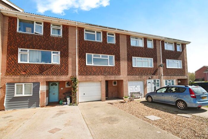 3 Bedroom Terraced House For Sale In Hardy Close, New Milton, Hampshire, BH25