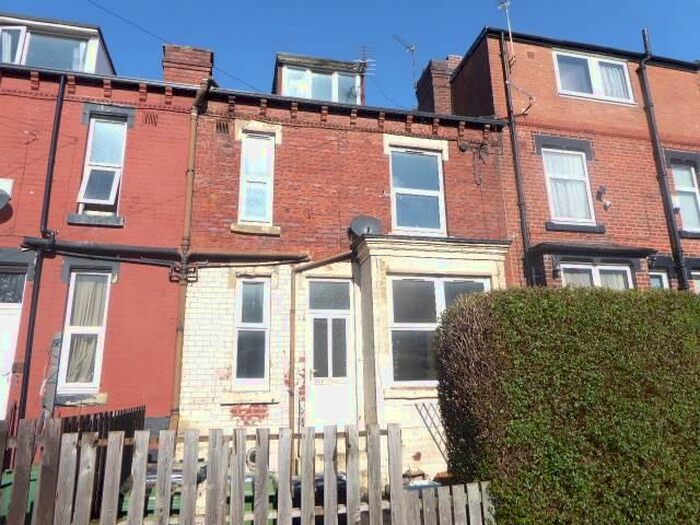 2 Bedroom Property To Rent In Compton Row, Harehills, LS9