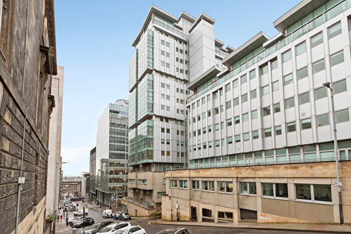 2 Bedroom Apartment For Sale In Bothwell Street, City Centre, G2