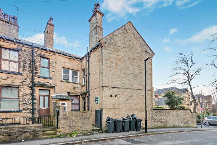 2 Bedroom Terraced House For Sale In Prescott Street, Halifax, HX1