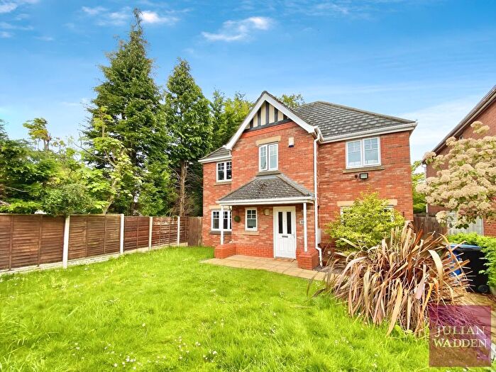 4 Bedroom Detached House For Sale In Alder Close, Heald Green, Cheadle, SK8
