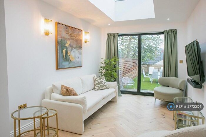 3 Bedroom Maisonette To Rent In Preston Drove, Brighton, BN1