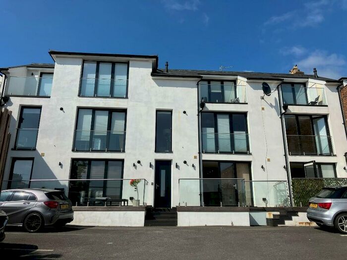 1 Bedroom Apartment To Rent In Victoria Street, St. Albans, Hertfordshire, AL1