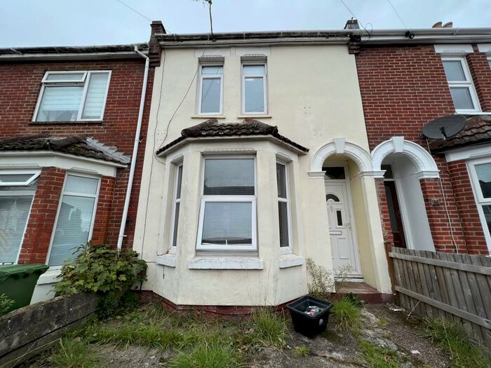 4 Bedroom House To Rent In Somerset Road, SO17