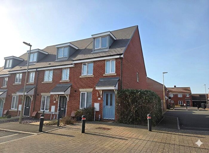 3 Bedroom Terraced House For Sale In Firecracker Drive, Locks Heath, Southampton, SO31