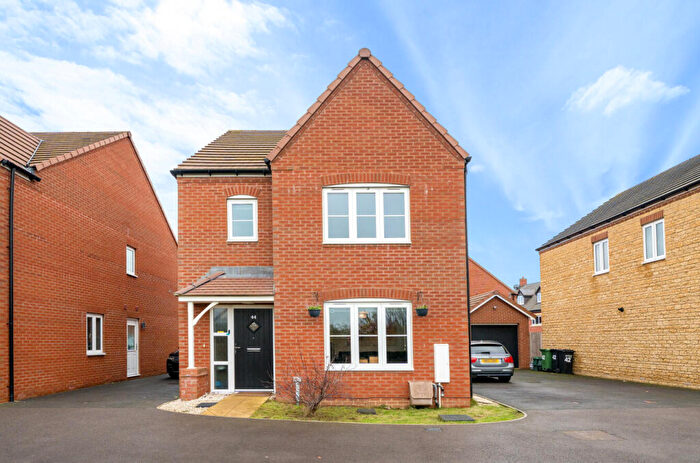 3 Bedroom Detached House For Sale In Sowthistle Drive, Hardwicke, Gloucester, GL2