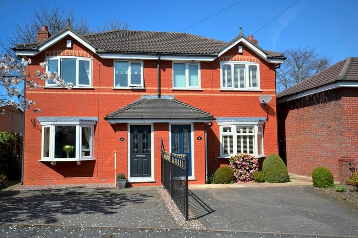 2 Bedroom Semi-Detached House To Rent In Stevenage Drive, Macclesfield, SK11