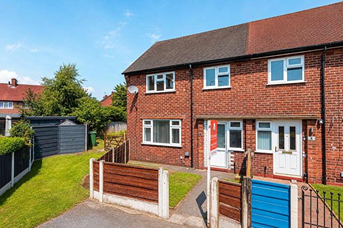 3 Bedroom End Of Terrace House For Sale In Pollard Square, Partington, Manchester, M31