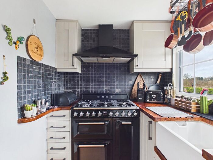 2 Bedroom Mobile/park Home For Sale In Old Sax Lane, Chartridge, Chesham, Buckinghamshire, HP5