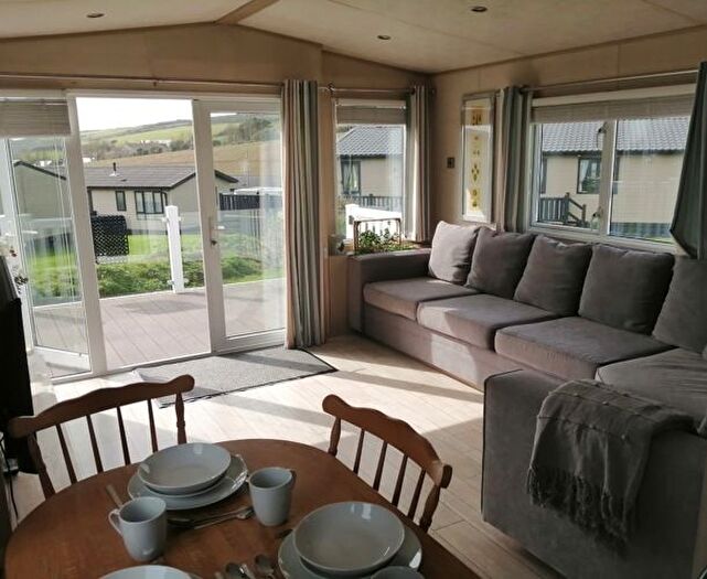 3 Bedroom Park Home For Sale In Praa Sands, Penzance, Cornwall, TR20