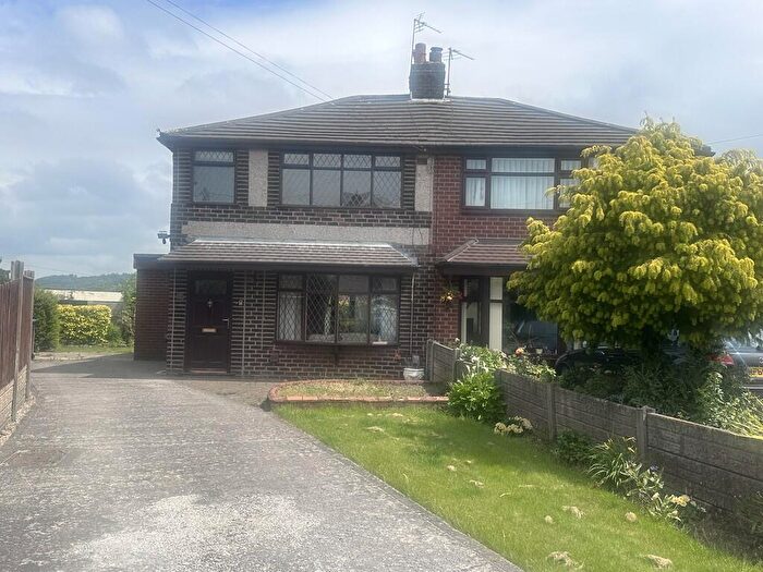 3 Bedroom Semi-Detached House For Sale In Melrose Way, Chorley, PR7