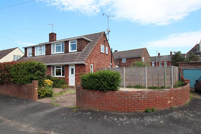 2 Bedroom Semi Detached House For Sale In Mandrake Close, Alphington, Exeter, EX2