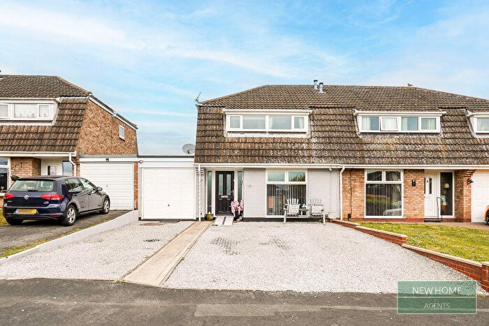 3 Bedroom Semi-Detached House For Sale In Dane Close. Broughton, Brigg, DN20