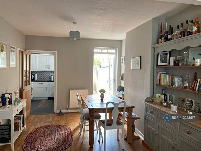 3 Bedroom Terraced House To Rent In George Street, Salisbury, SP2