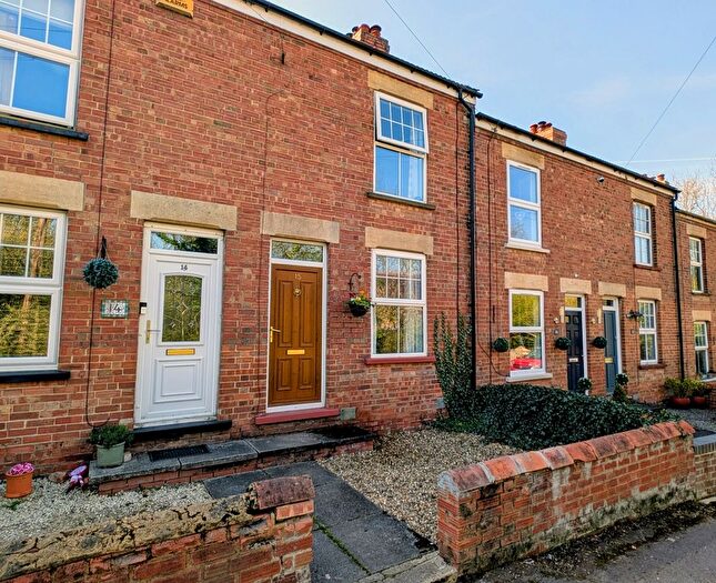 3 Bedroom Terraced House For Sale In Werner Terrace, Calvert, Buckingham, MK18