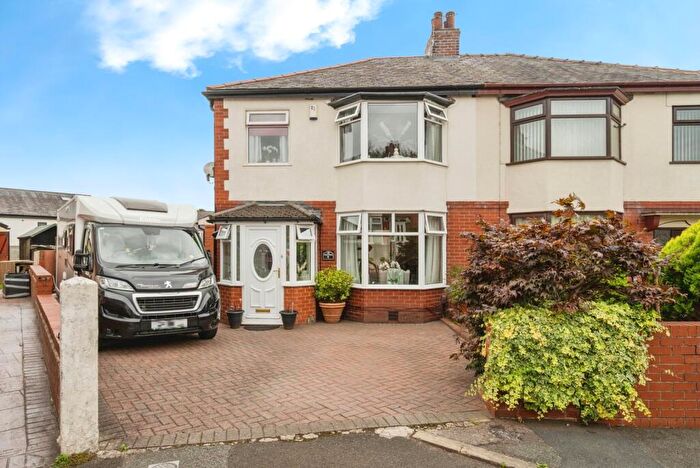 3 Bedroom Semi-Detached House For Sale In Willowbank Avenue, Bolton, Lancashire, BL2