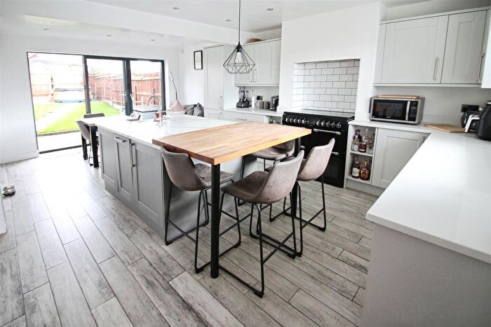 4 Bedroom Semi-detached House For Sale In Windermere Drive, Garforth, Leeds, LS25