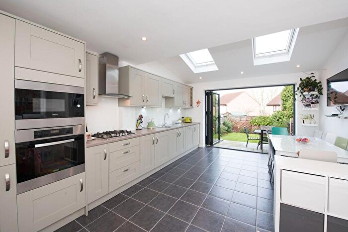 2 Bedroom Terraced House To Rent In Finnart Close, Weybridge, KT13