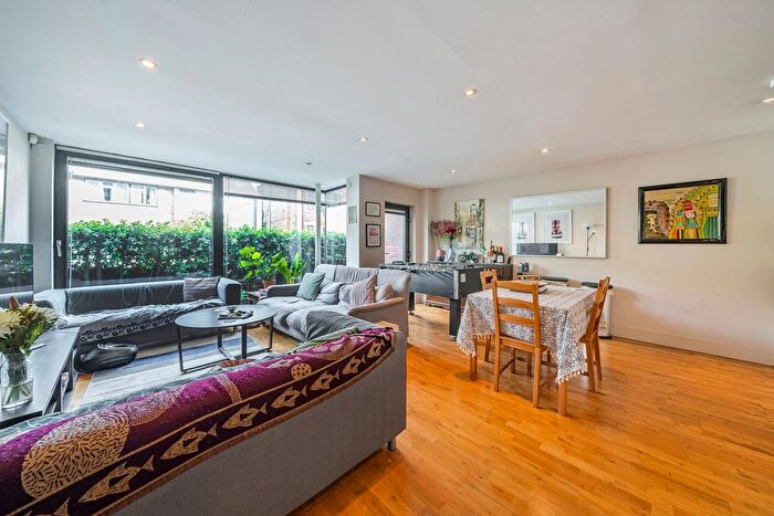 2 Bedroom Flat For Sale In Hillyard Street, London, SW9
