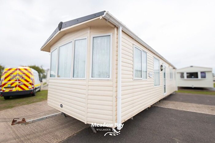 2 Bedroom Mobile/park Home For Sale In Plough Road, Minster On Sea, Sheerness, ME12