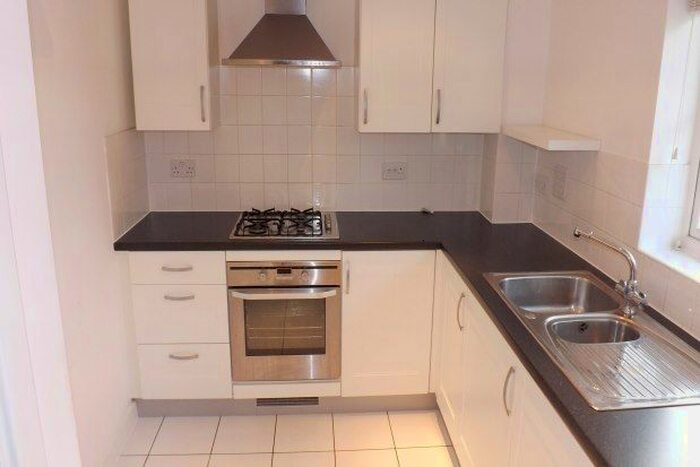 2 Bedroom Flat To Rent In Ramsons Court, Tunbridge Wells, TN2